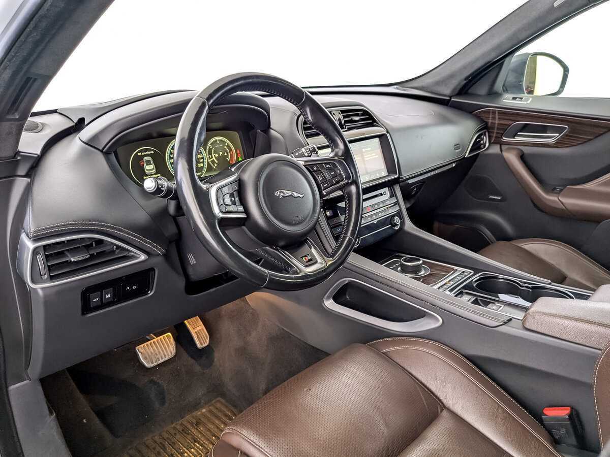 Jaguar F-Pace с пробегом — 2016 год. Фото: #15