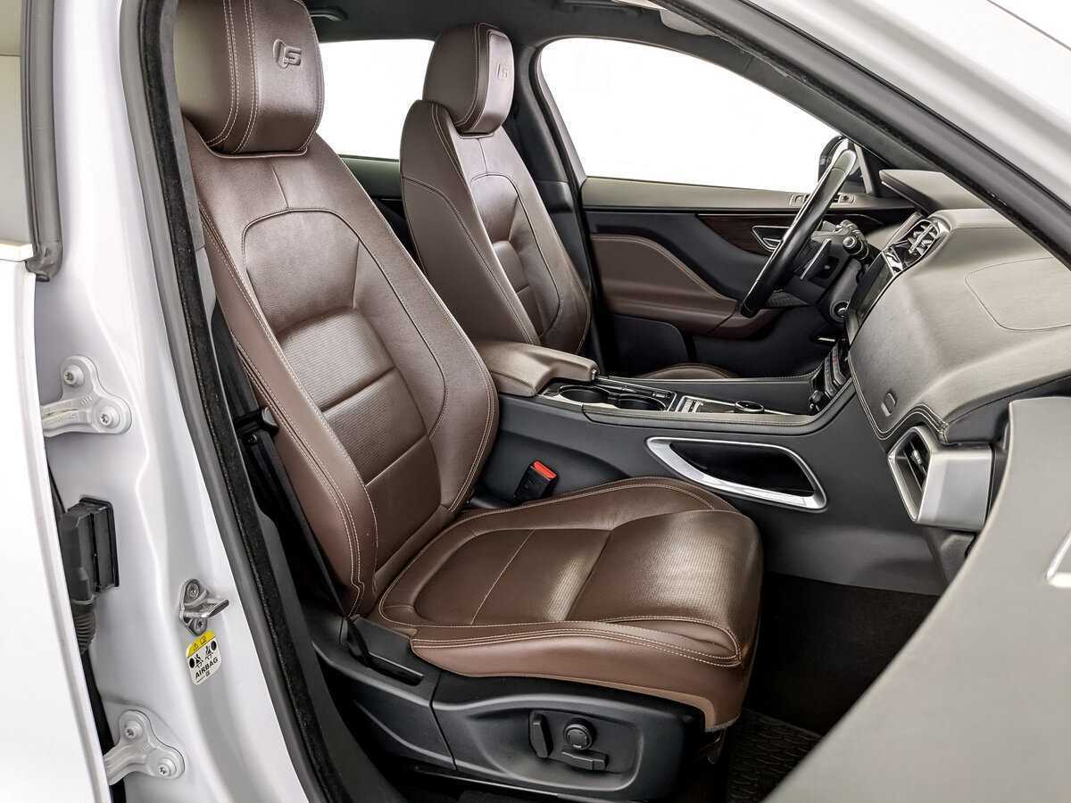 Jaguar F-Pace с пробегом — 2016 год. Фото: #23