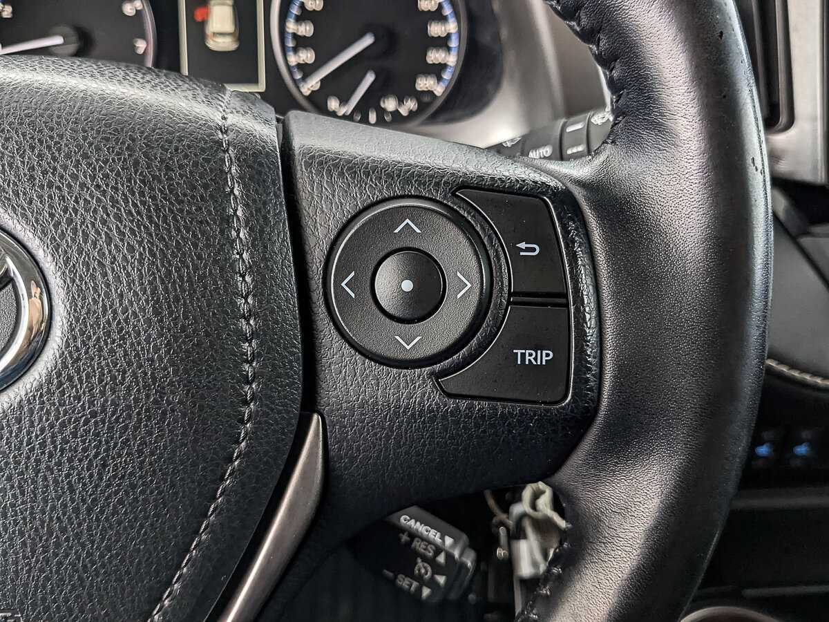 Toyota RAV4 с пробегом — 2017 год. Фото: #25