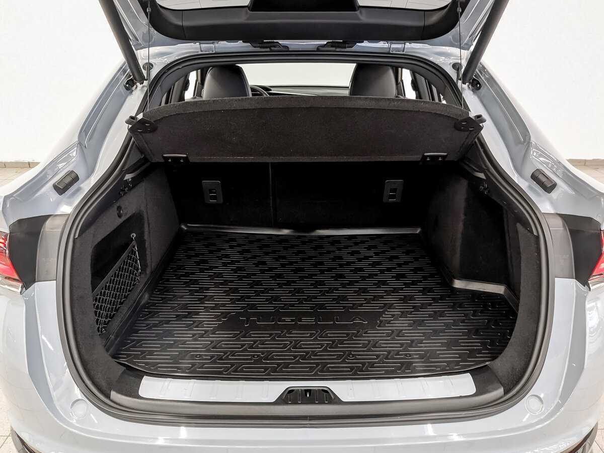 Geely Tugella с пробегом — 2023 год. Фото: #9