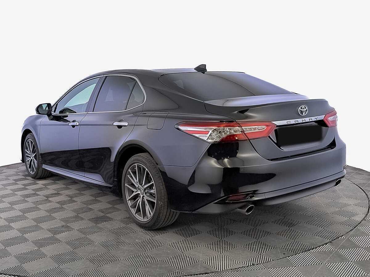 Toyota Camry с пробегом — 2023 год. Фото: #6
