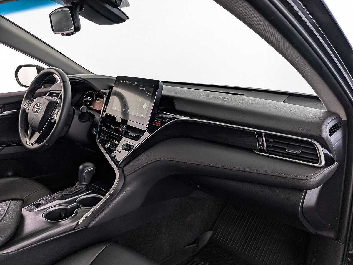 Toyota Camry с пробегом — 2023 год. Фото: #12