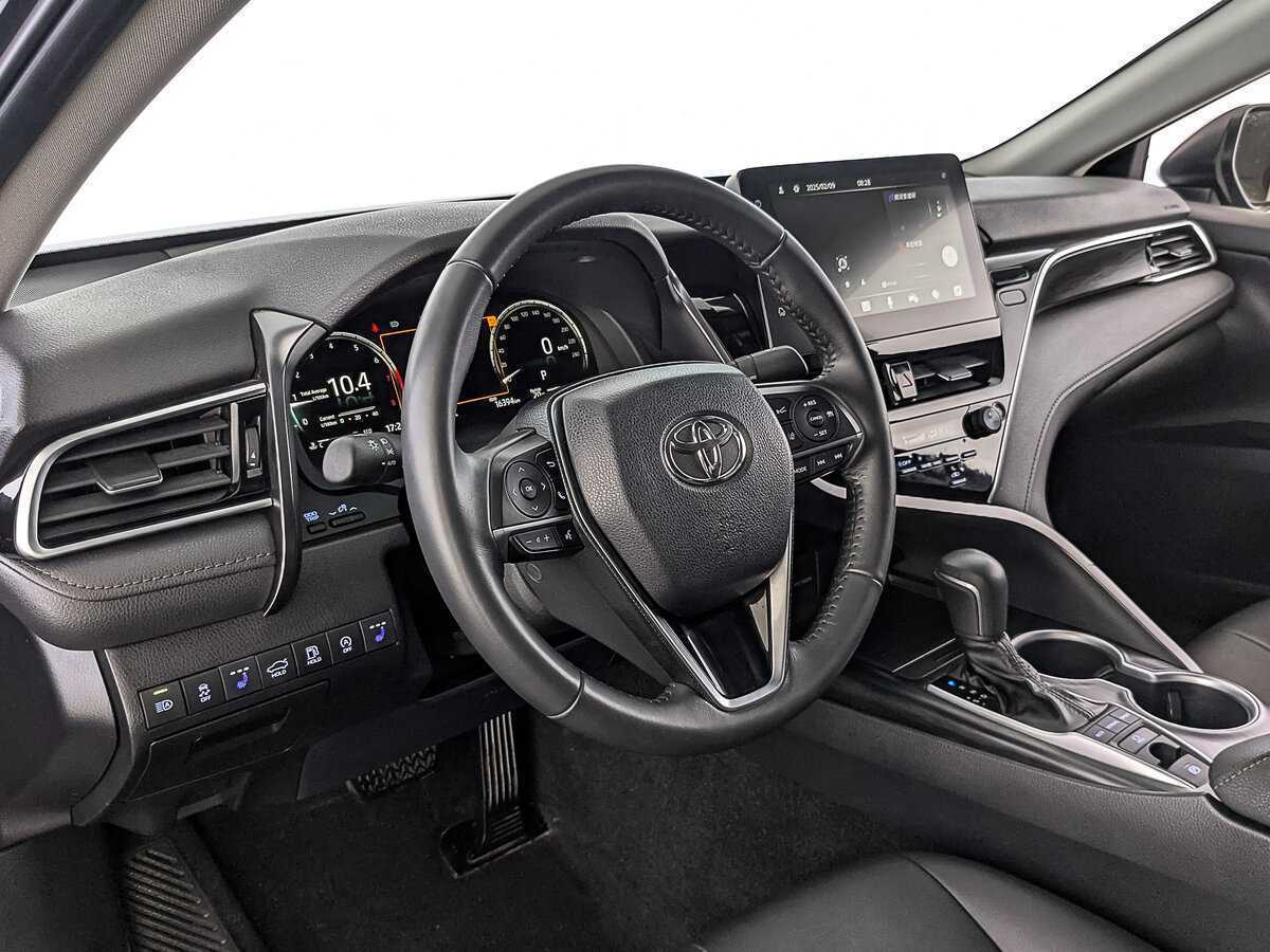 Toyota Camry с пробегом — 2023 год. Фото: #14
