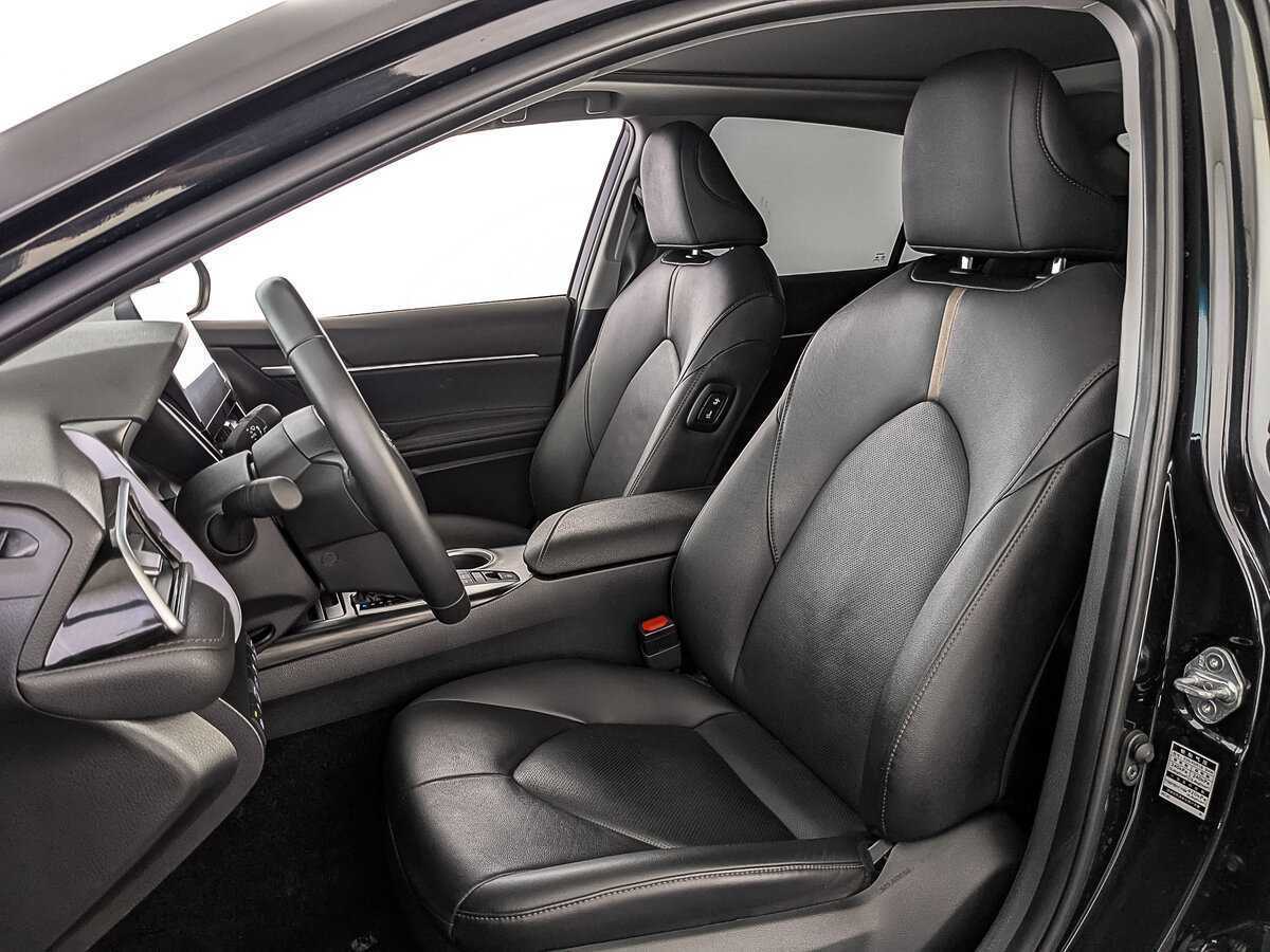 Toyota Camry с пробегом — 2023 год. Фото: #19