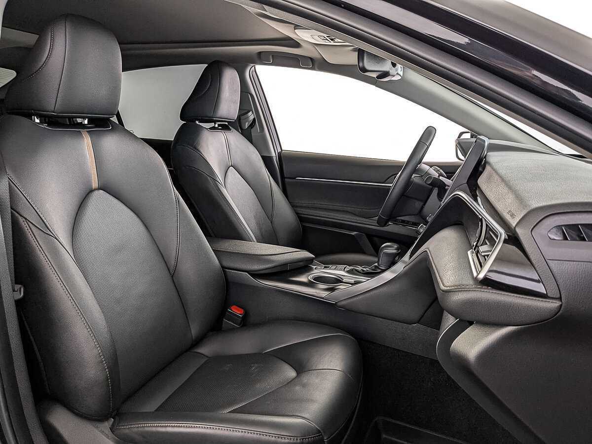Toyota Camry с пробегом — 2023 год. Фото: #23