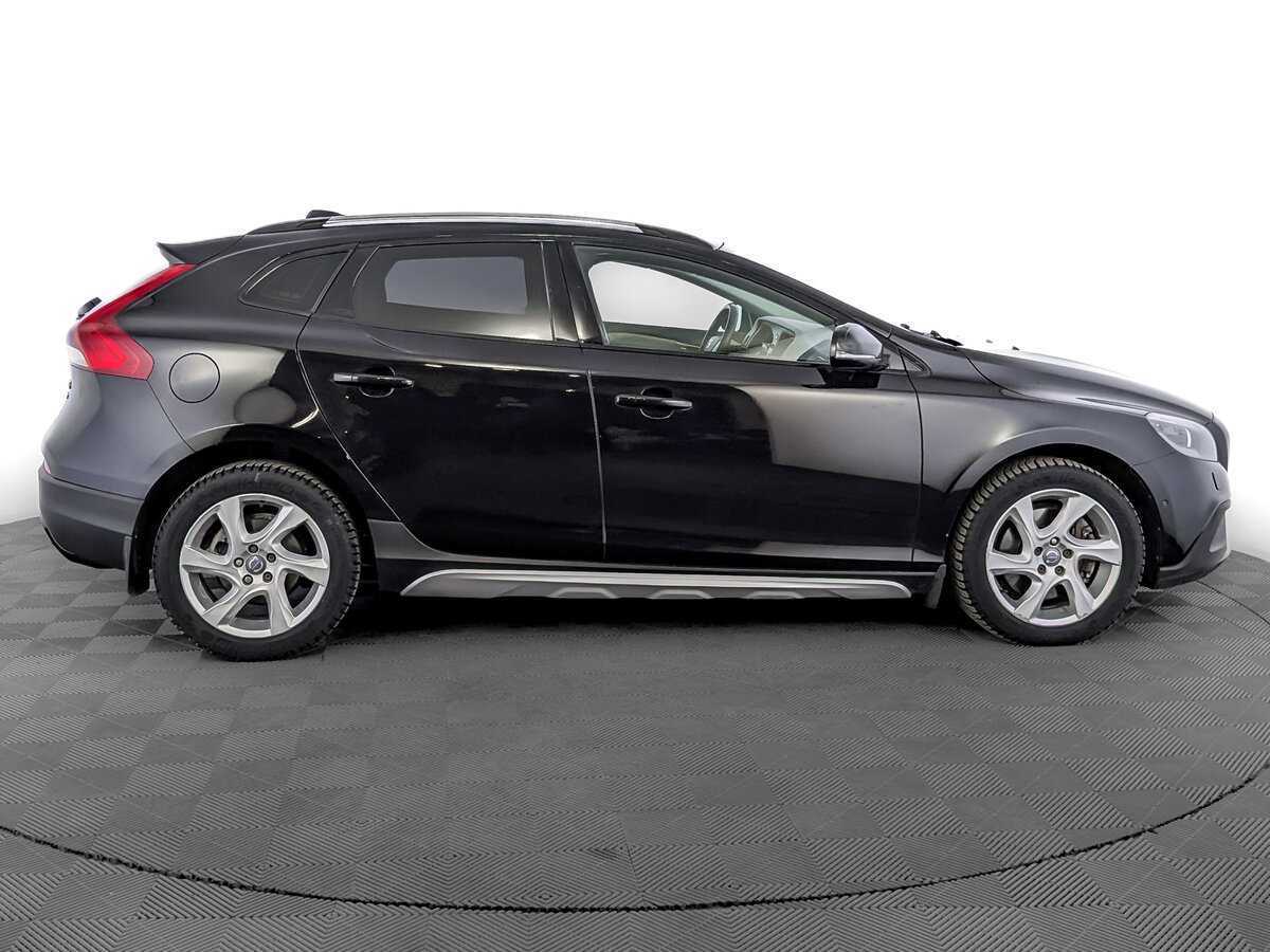 Volvo V40 с пробегом — 2013 год. Фото: #3