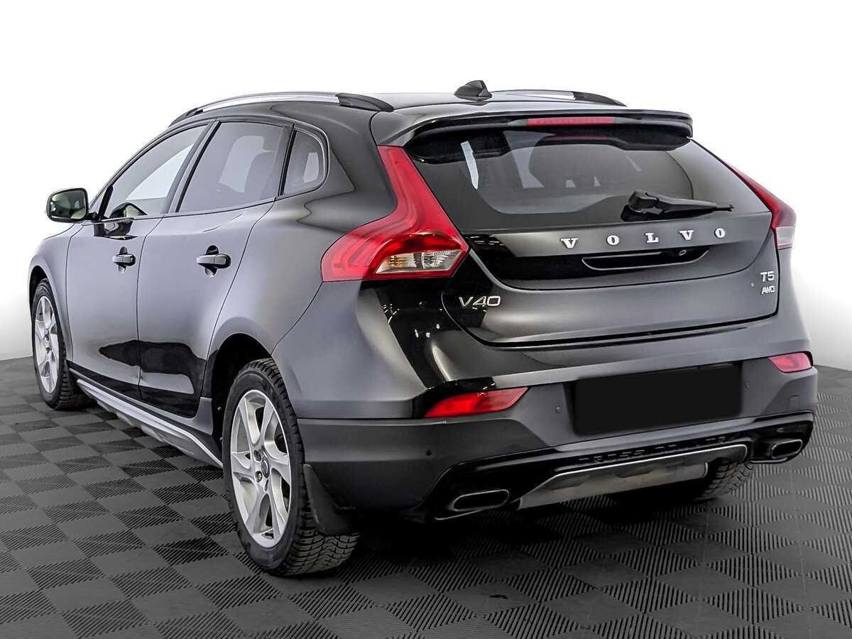 Volvo V40 с пробегом — 2013 год. Фото: #6