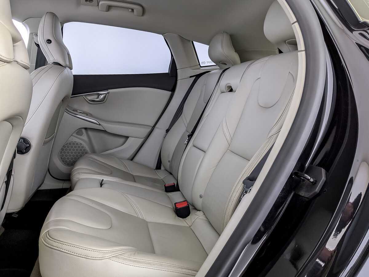 Volvo V40 с пробегом — 2013 год. Фото: #11