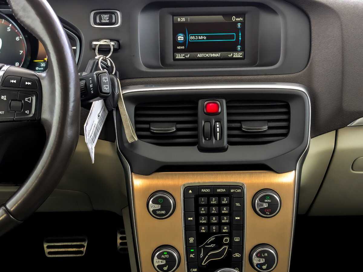 Volvo V40 с пробегом — 2013 год. Фото: #14