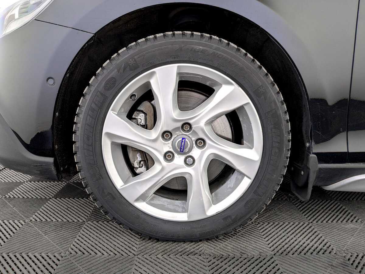 Volvo V40 с пробегом — 2013 год. Фото: #17