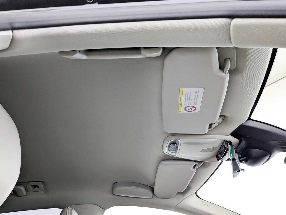 Volvo V40 с пробегом — 2013 год. Фото: #21