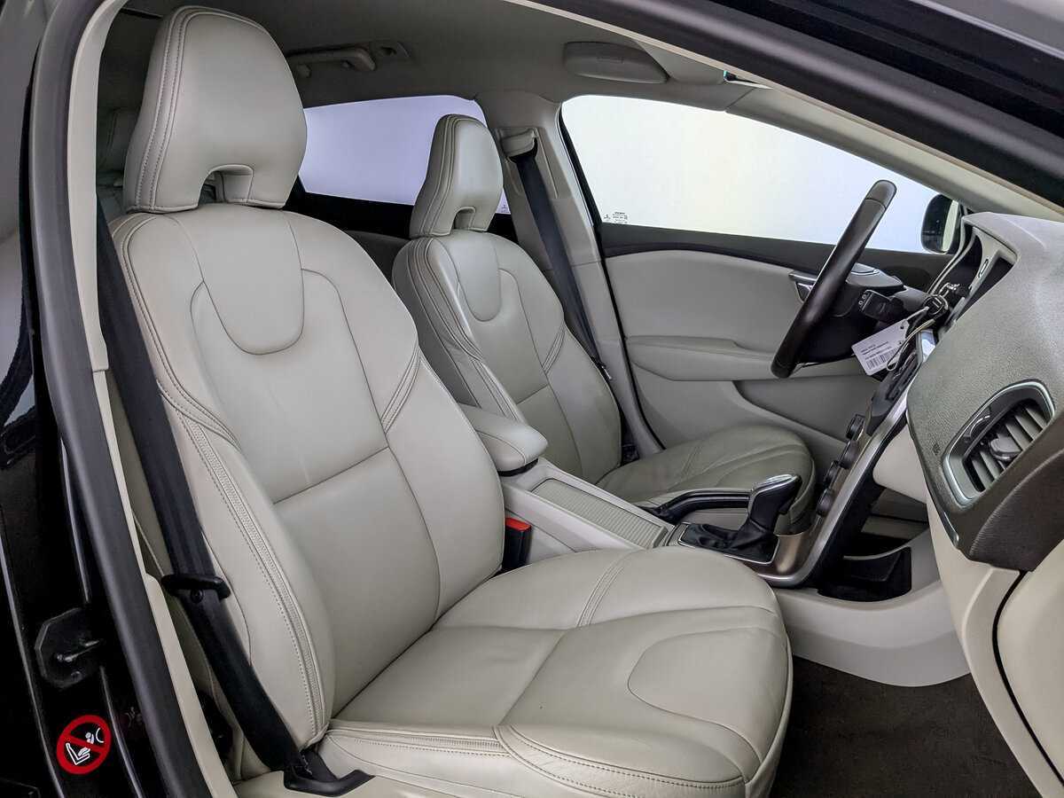 Volvo V40 с пробегом — 2013 год. Фото: #22