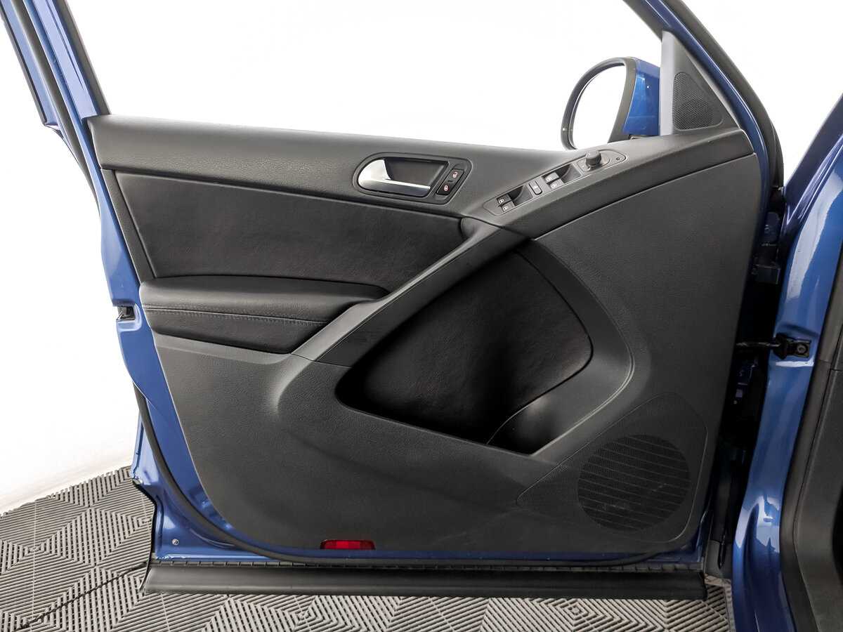 Volkswagen Tiguan с пробегом — 2010 год. Фото: #15