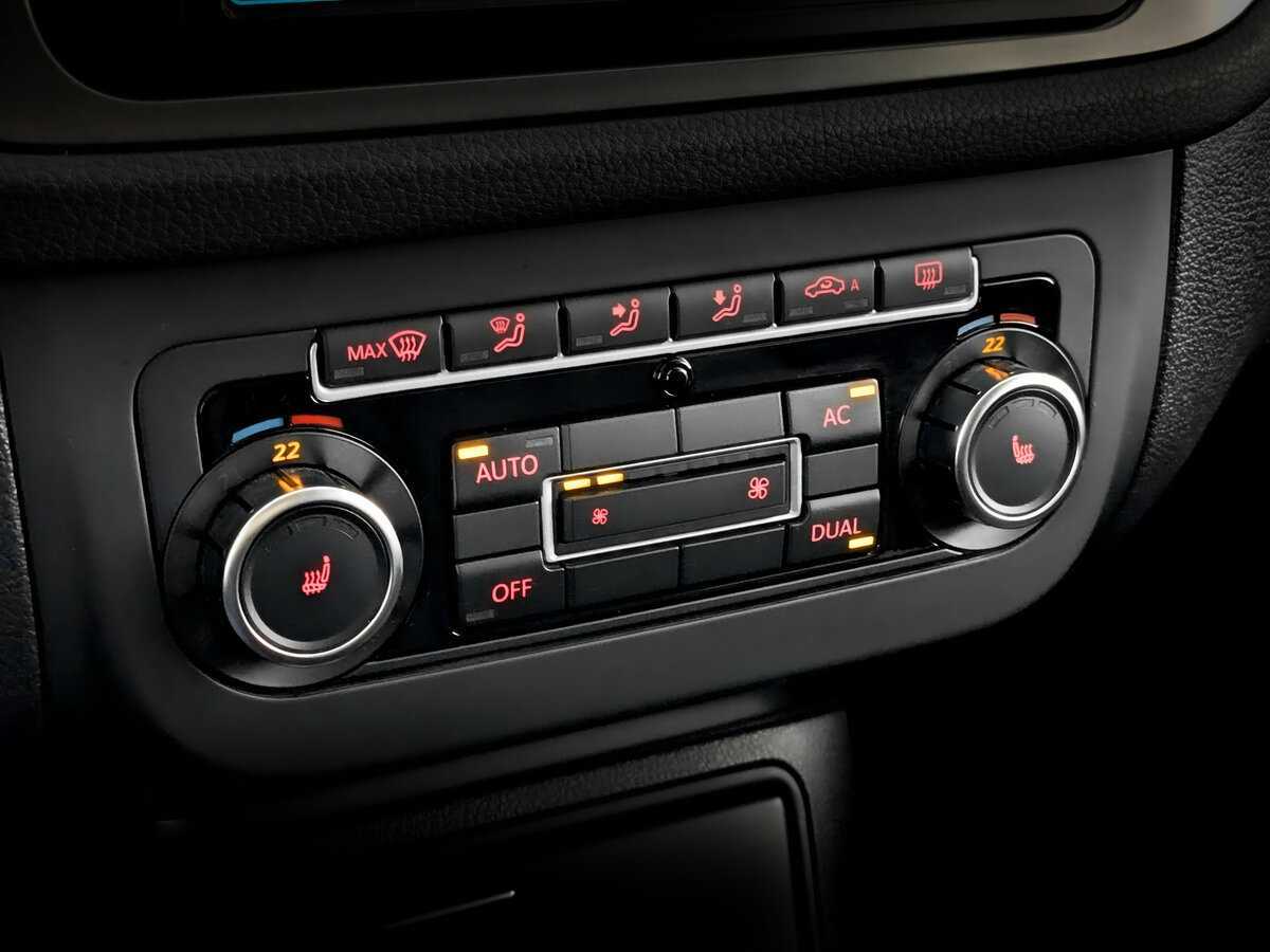 Volkswagen Tiguan с пробегом — 2010 год. Фото: #22