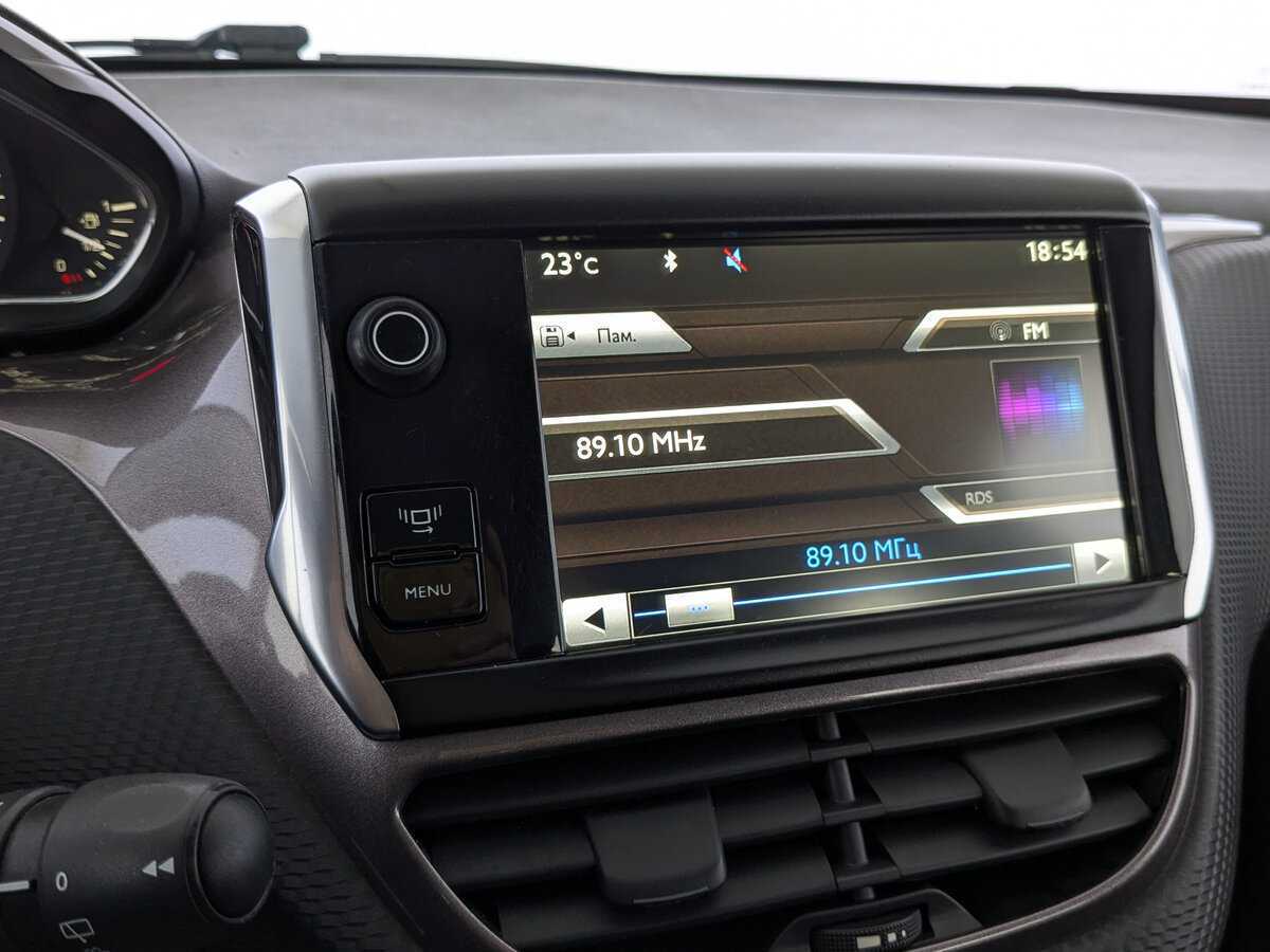 Peugeot 2008 с пробегом — 2014 год. Фото: #25