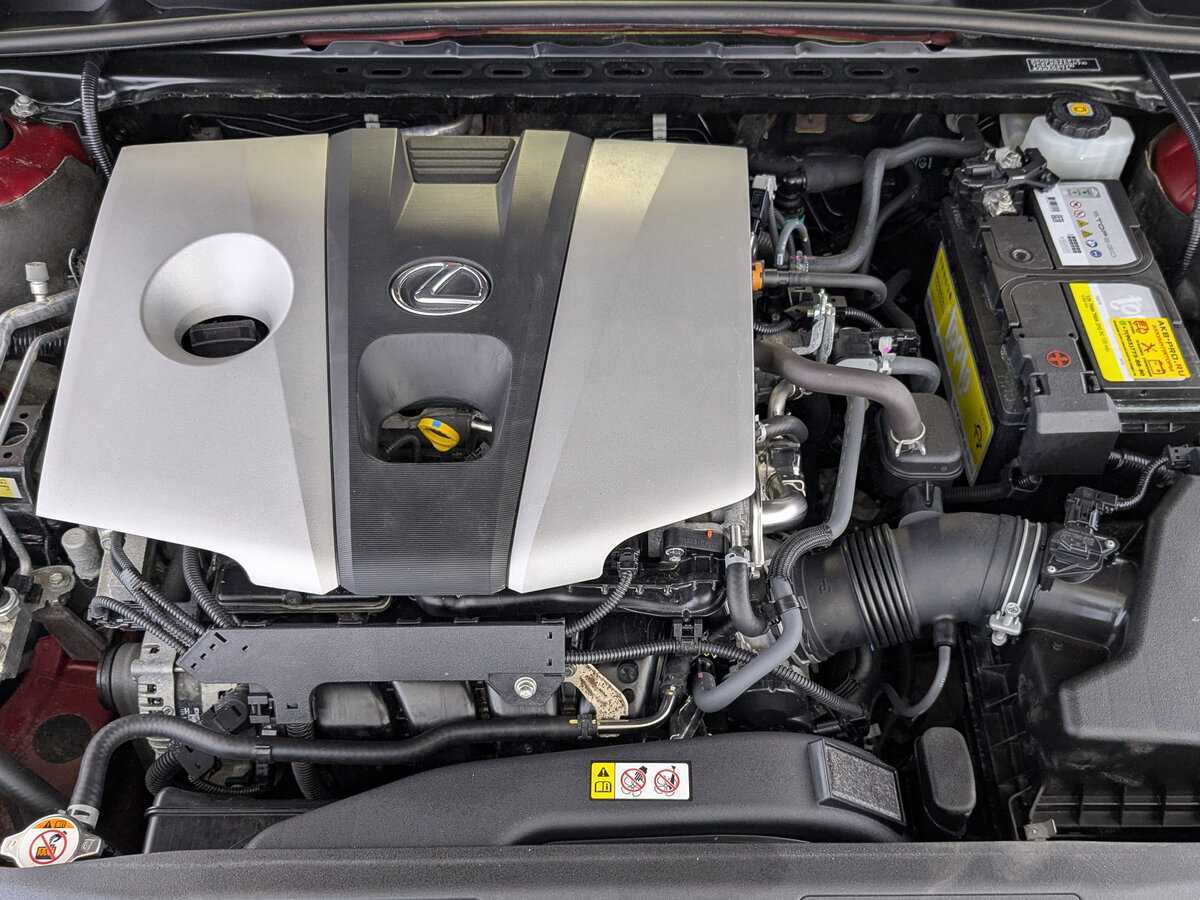 Lexus ES с пробегом — 2020 год. Фото: #8