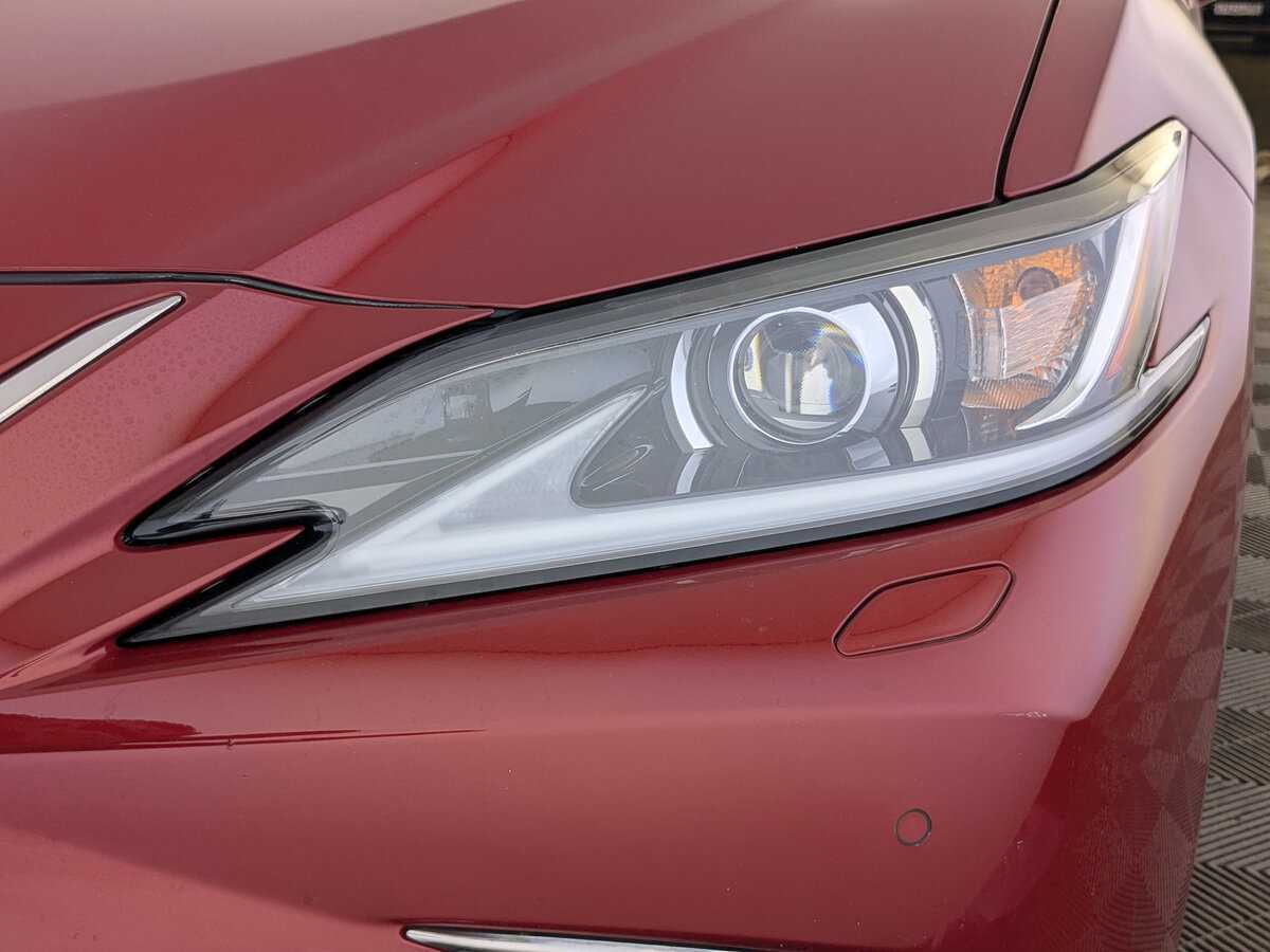 Lexus ES с пробегом — 2020 год. Фото: #10