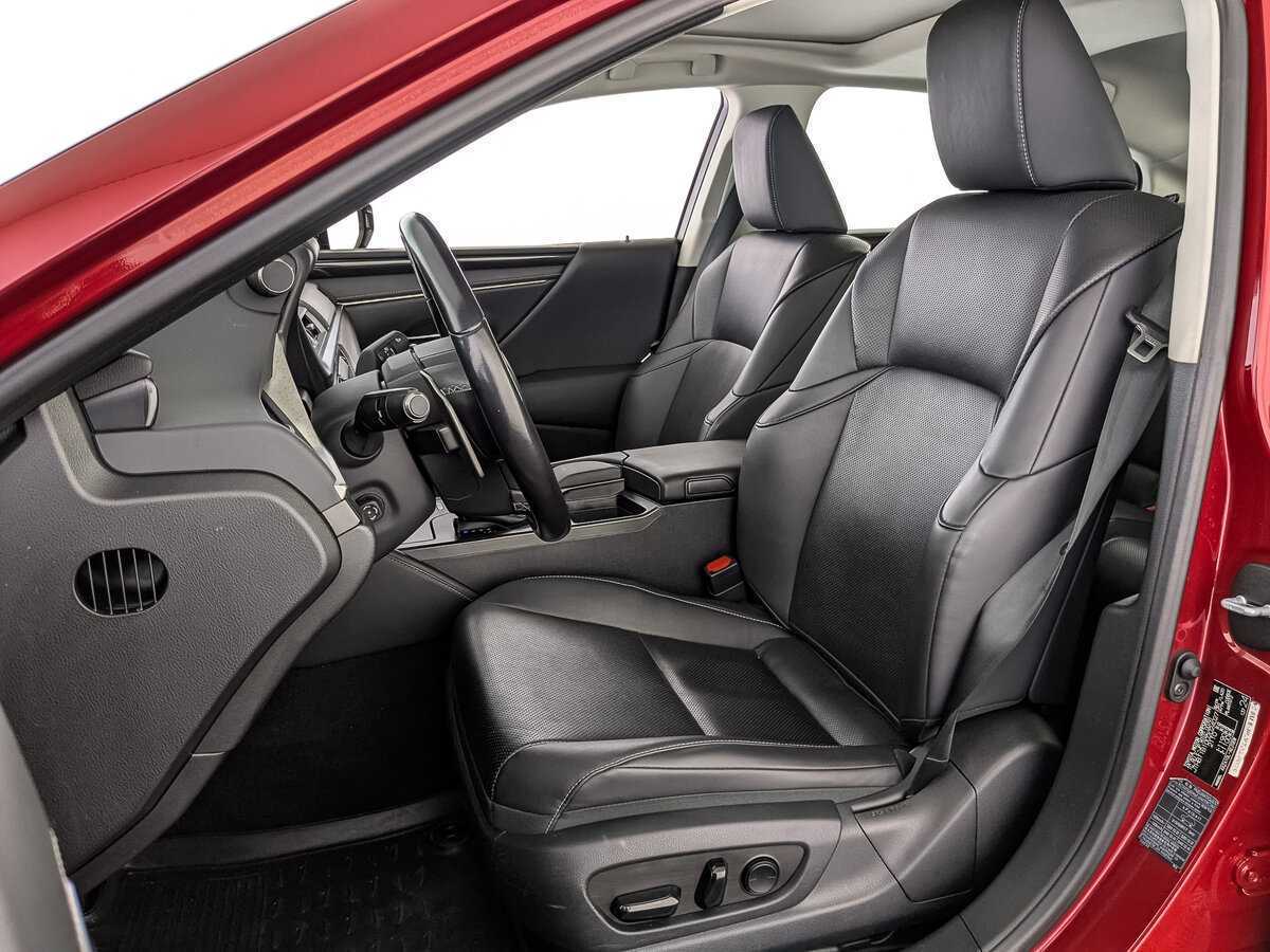 Lexus ES с пробегом — 2020 год. Фото: #19