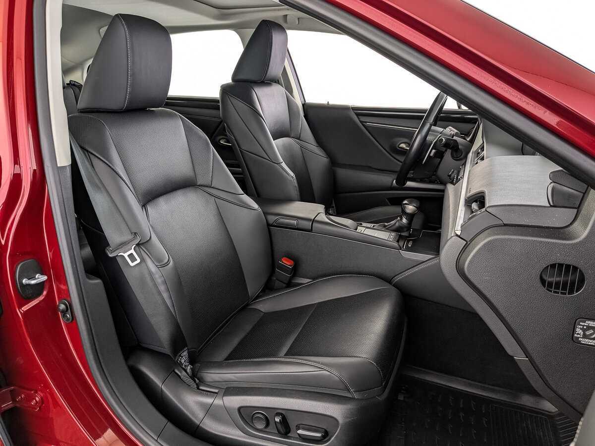 Lexus ES с пробегом — 2020 год. Фото: #22