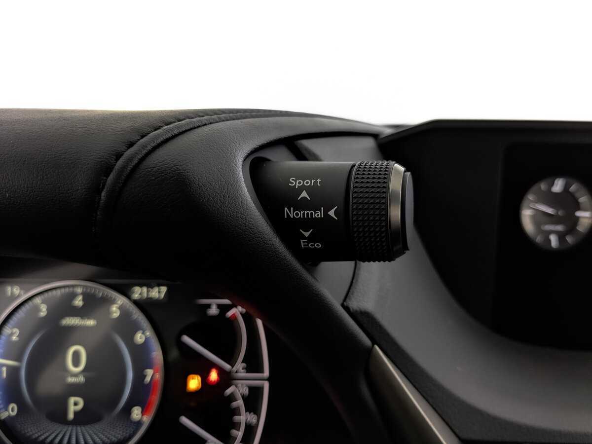 Lexus ES с пробегом — 2020 год. Фото: #24