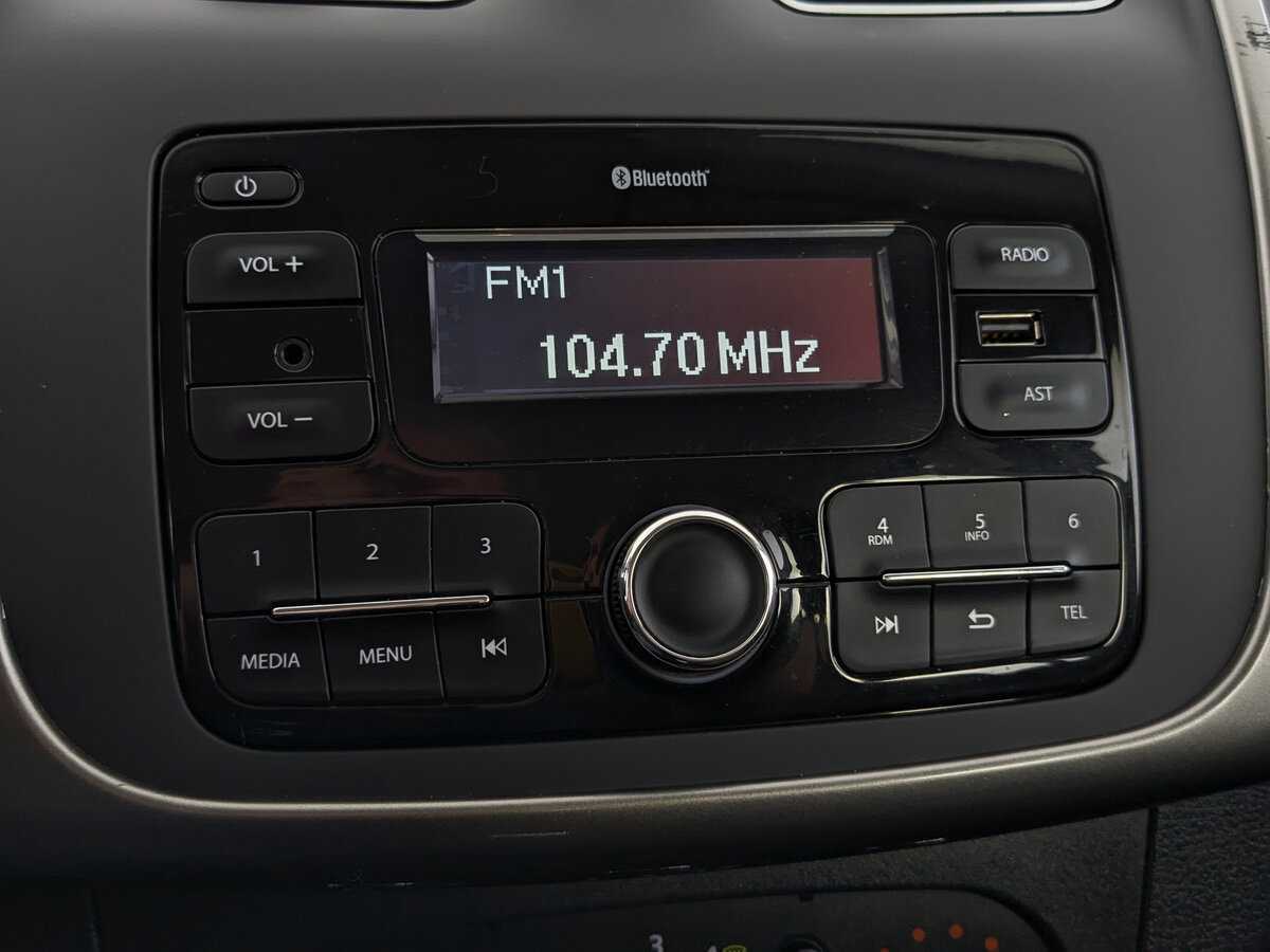 Renault Sandero с пробегом — 2021 год. Фото: #18