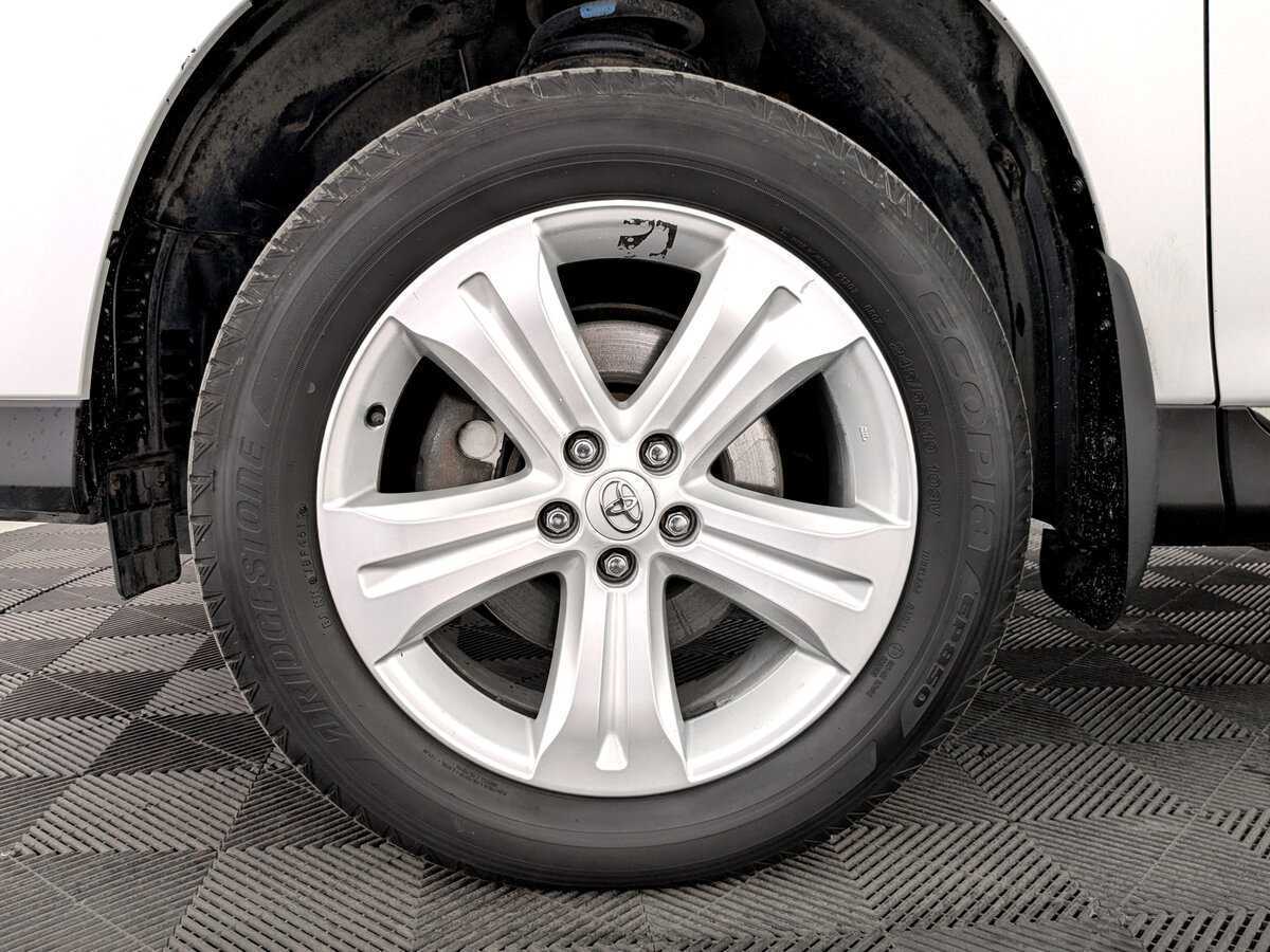 Toyota Highlander с пробегом — 2011 год. Фото: #17