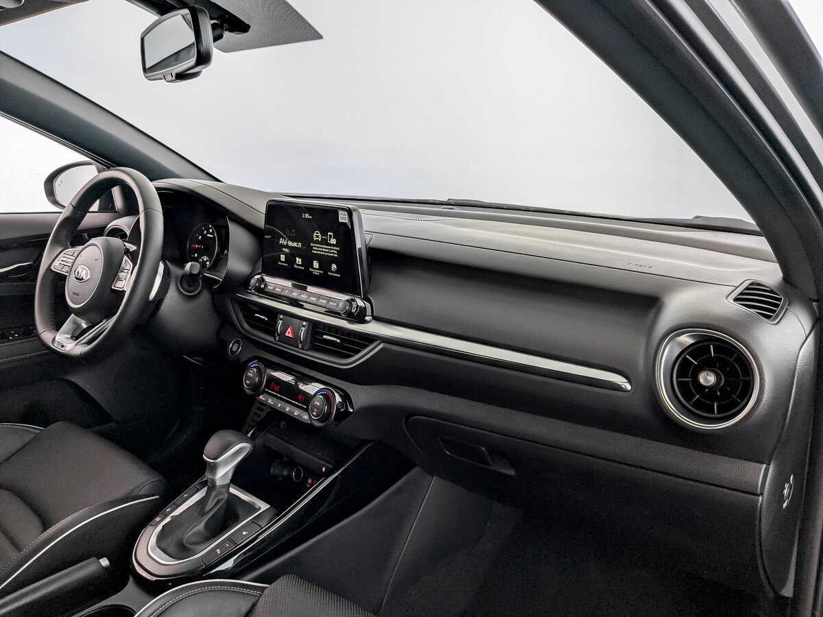Kia Cerato с пробегом — 2022 год. Фото: #10