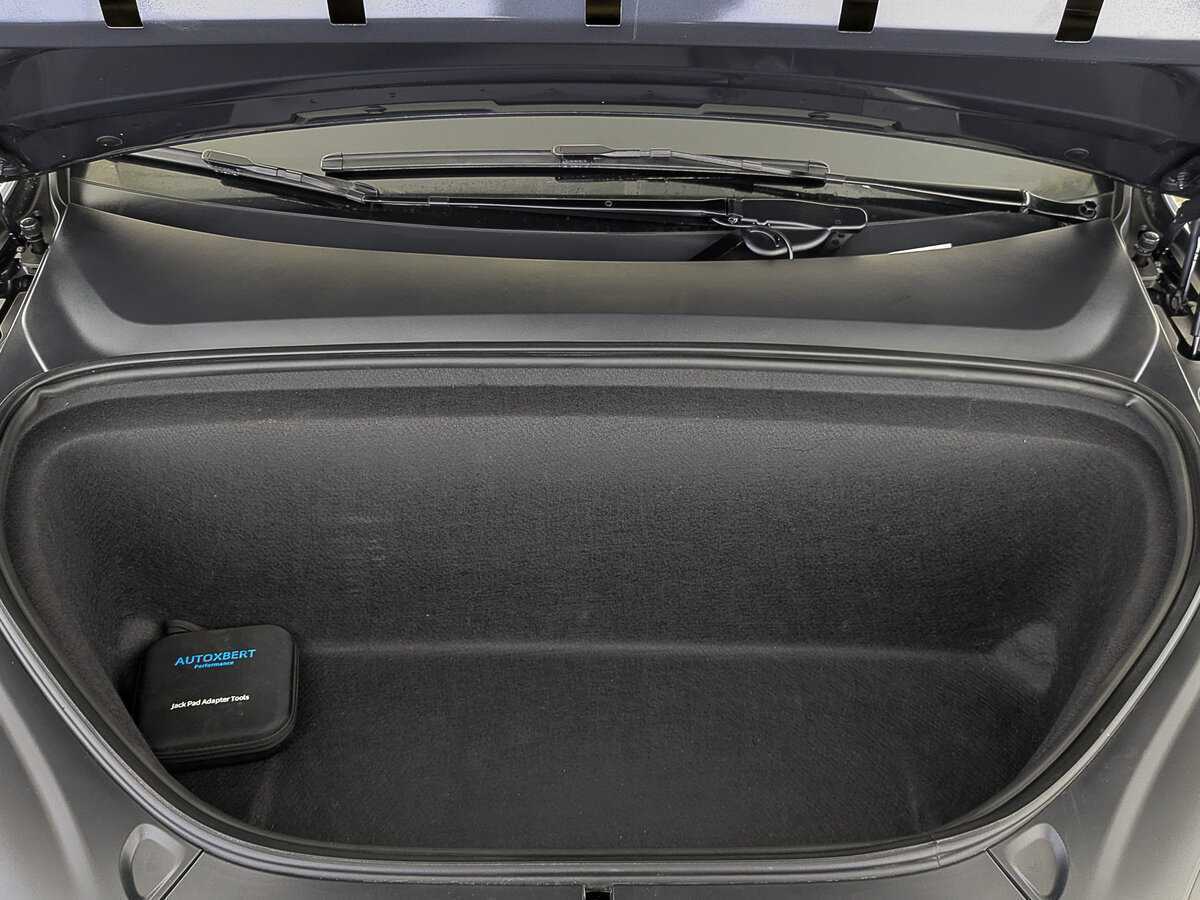 Tesla Model X с пробегом — 2020 год. Фото: #8