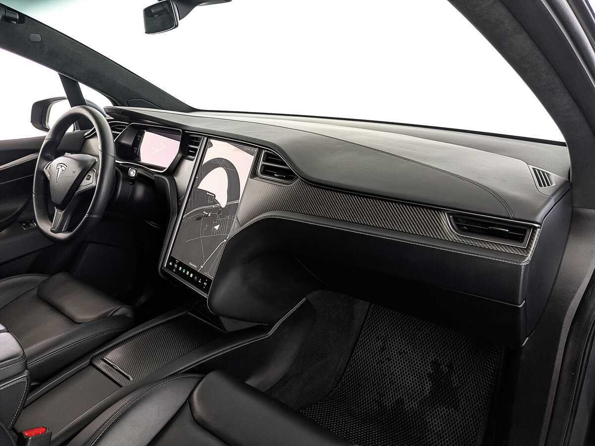 Tesla Model X с пробегом — 2020 год. Фото: #10