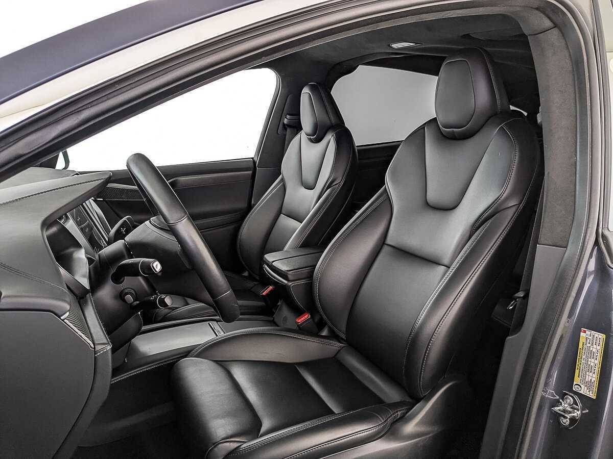 Tesla Model X с пробегом — 2020 год. Фото: #16