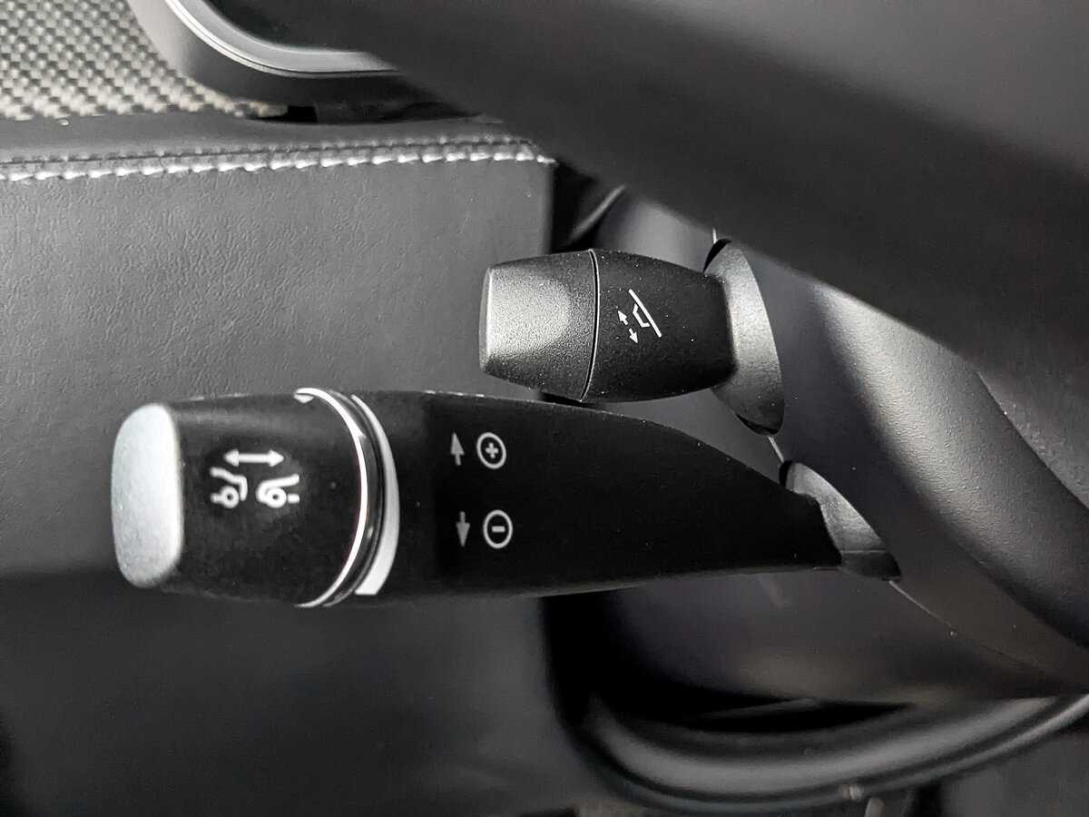 Tesla Model X с пробегом — 2020 год. Фото: #23