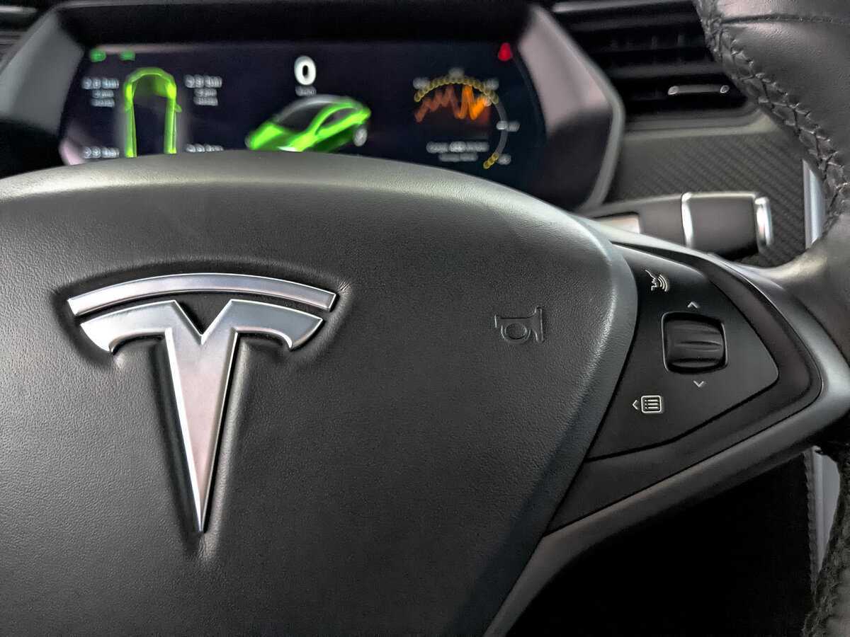 Tesla Model X с пробегом — 2020 год. Фото: #27