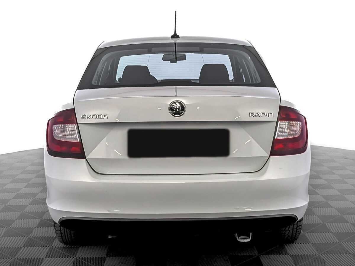 Skoda Rapid с пробегом — 2017 год. Фото: #5