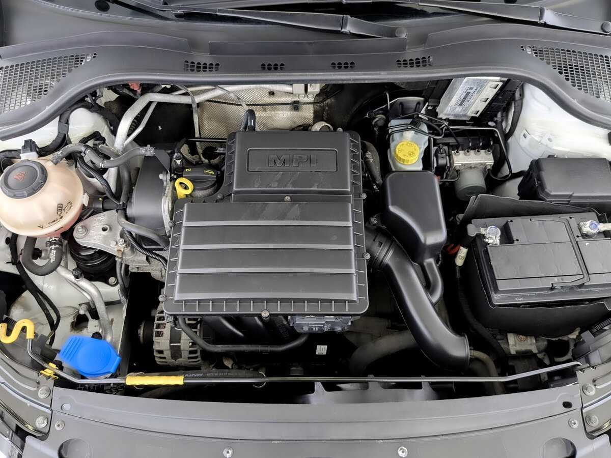 Skoda Rapid с пробегом — 2017 год. Фото: #8