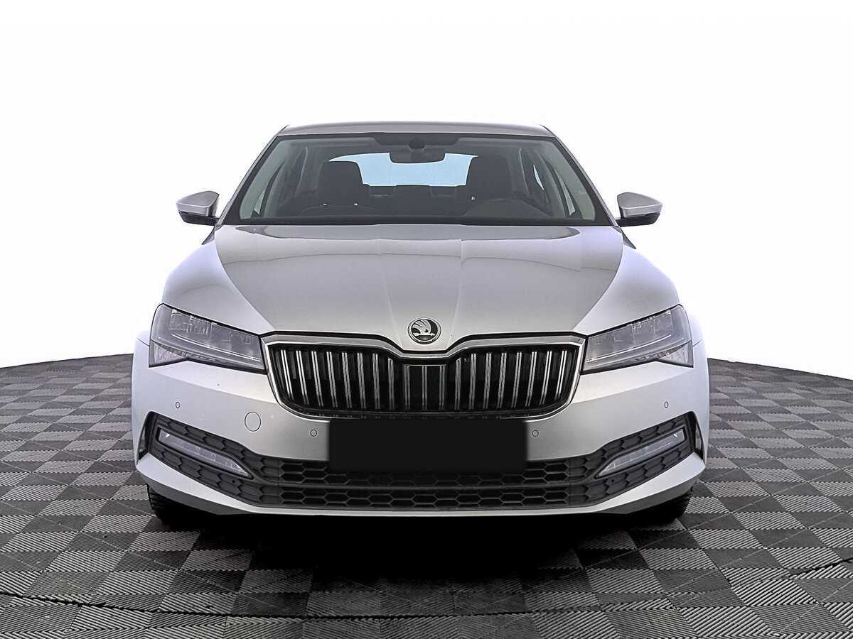 Skoda Superb с пробегом — 2021 год. Фото: #1