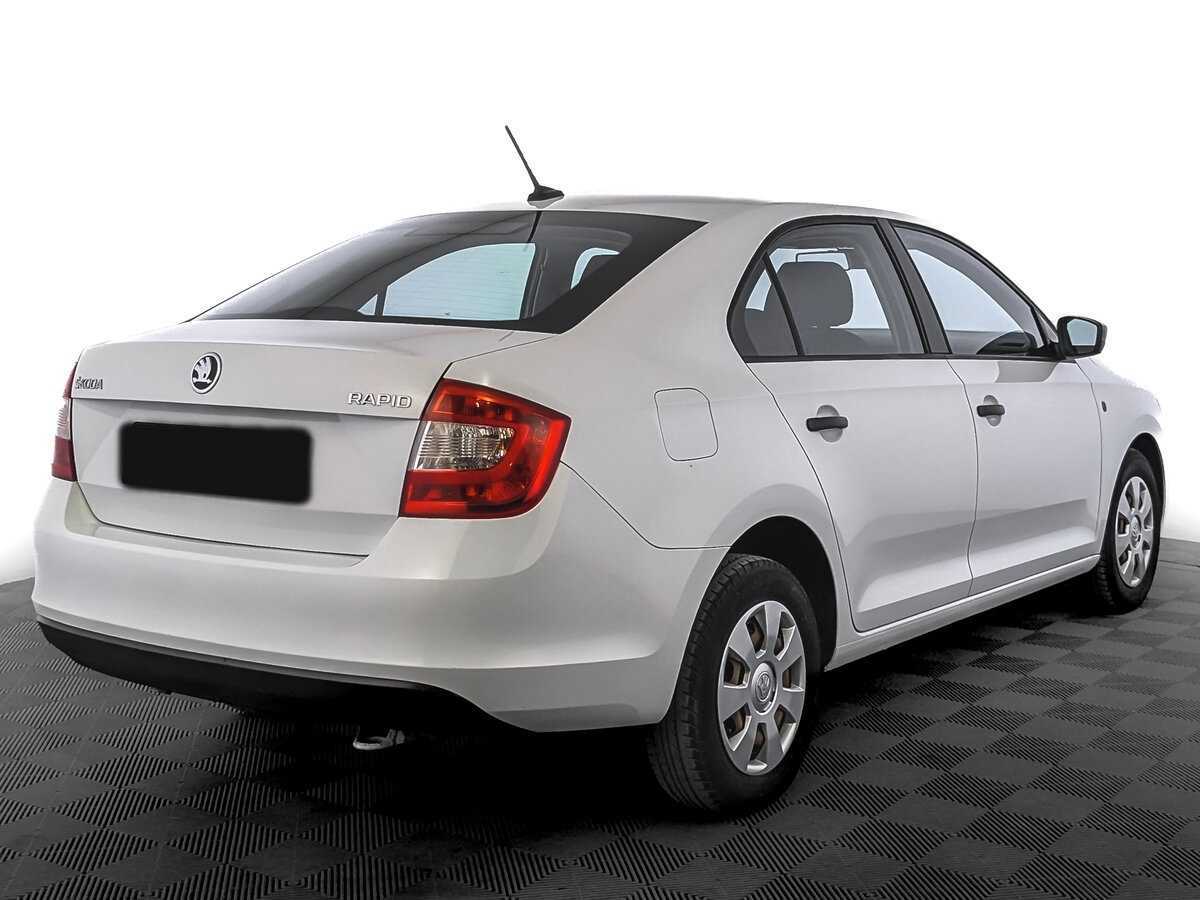 Skoda Rapid с пробегом — 2017 год. Фото: #4