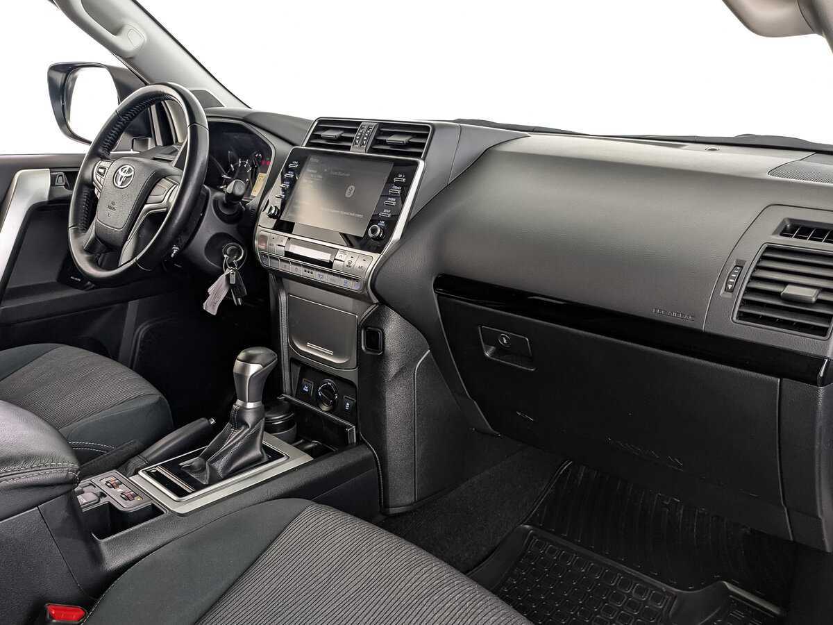 Toyota Land Cruiser Prado с пробегом — 2021 год. Фото: #10