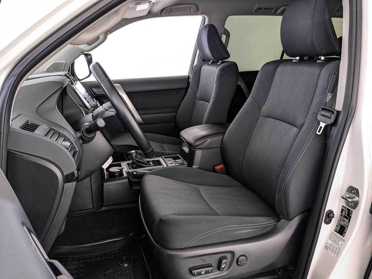 Toyota Land Cruiser Prado с пробегом — 2021 год. Фото: #17