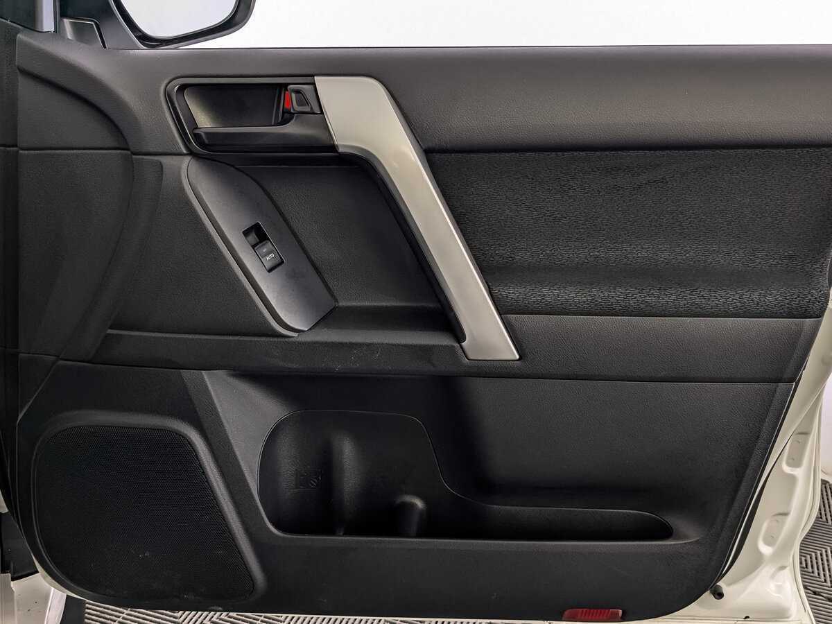 Toyota Land Cruiser Prado с пробегом — 2021 год. Фото: #21