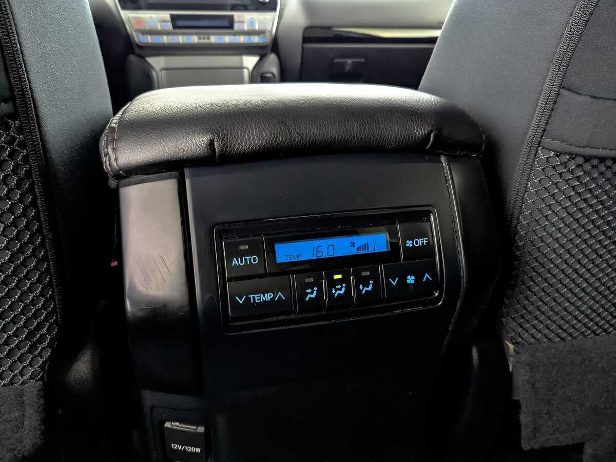 Toyota Land Cruiser Prado с пробегом — 2021 год. Фото: #24