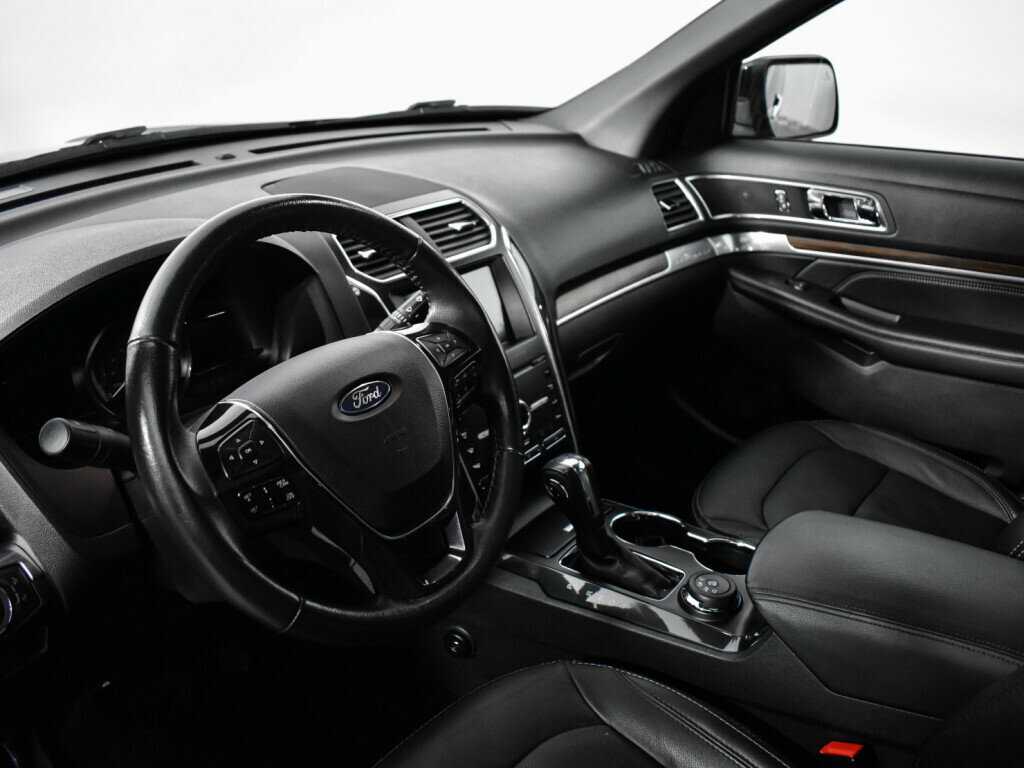 Ford Explorer с пробегом — 2019 год. Фото: #6