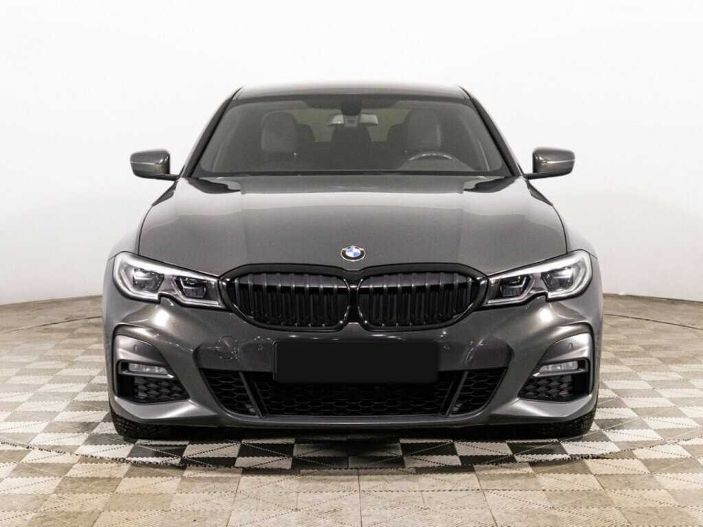 BMW 3 серии с пробегом — 2019 год. Фото: #1