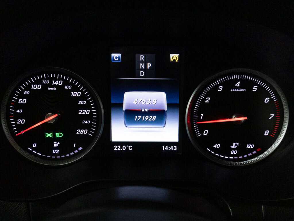 Mercedes-Benz GLC с пробегом — 2017 год. Фото: #11