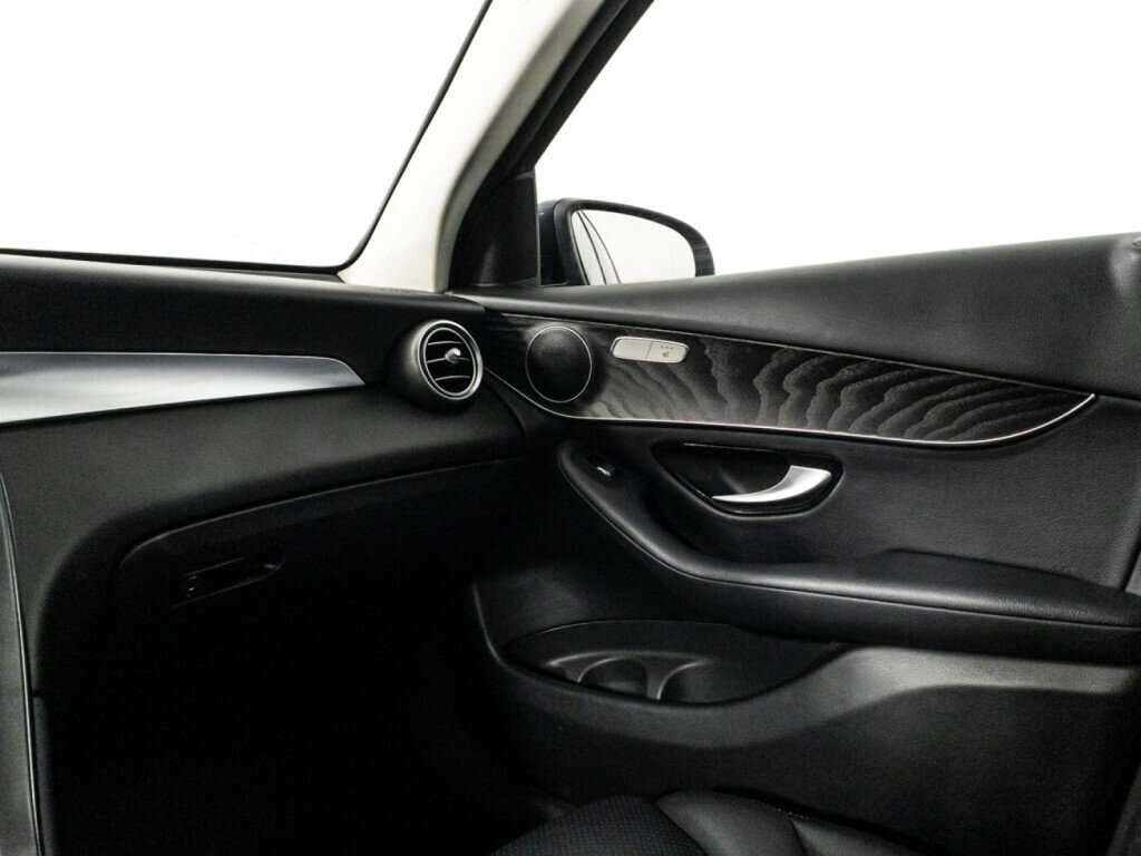 Mercedes-Benz GLC с пробегом — 2017 год. Фото: #17