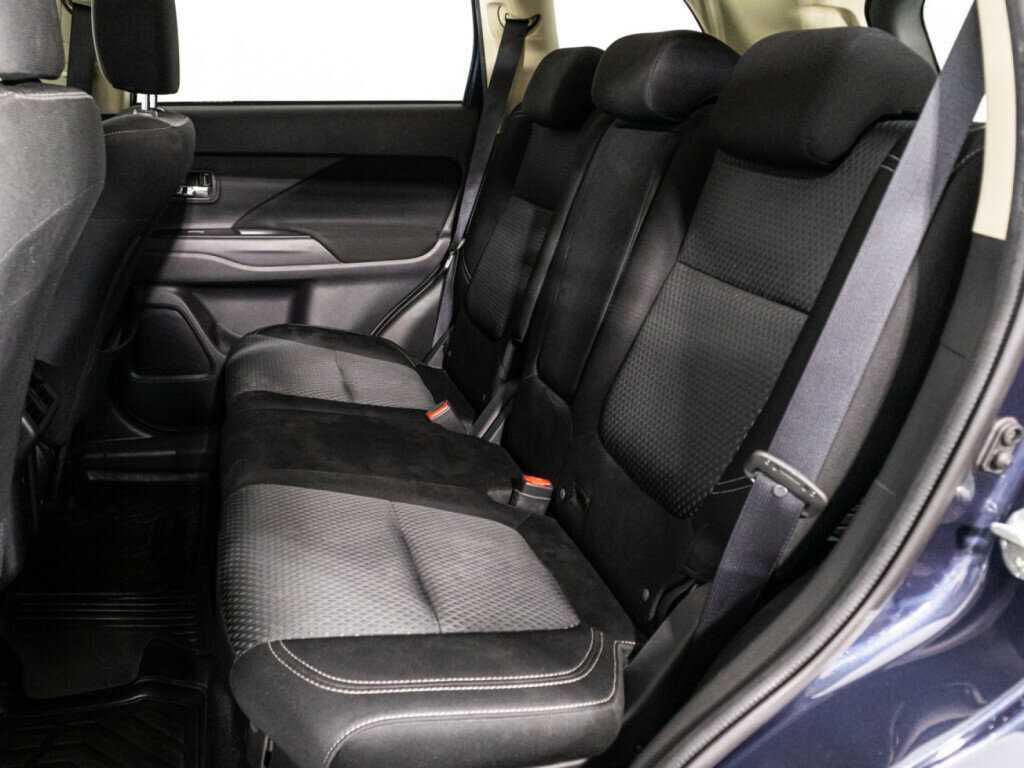 Mitsubishi Outlander с пробегом — 2018 год. Фото: #9