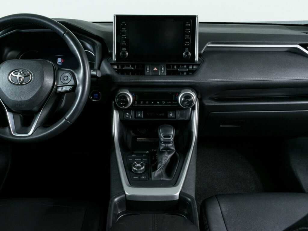 Toyota RAV4 с пробегом — 2021 год. Фото: #9