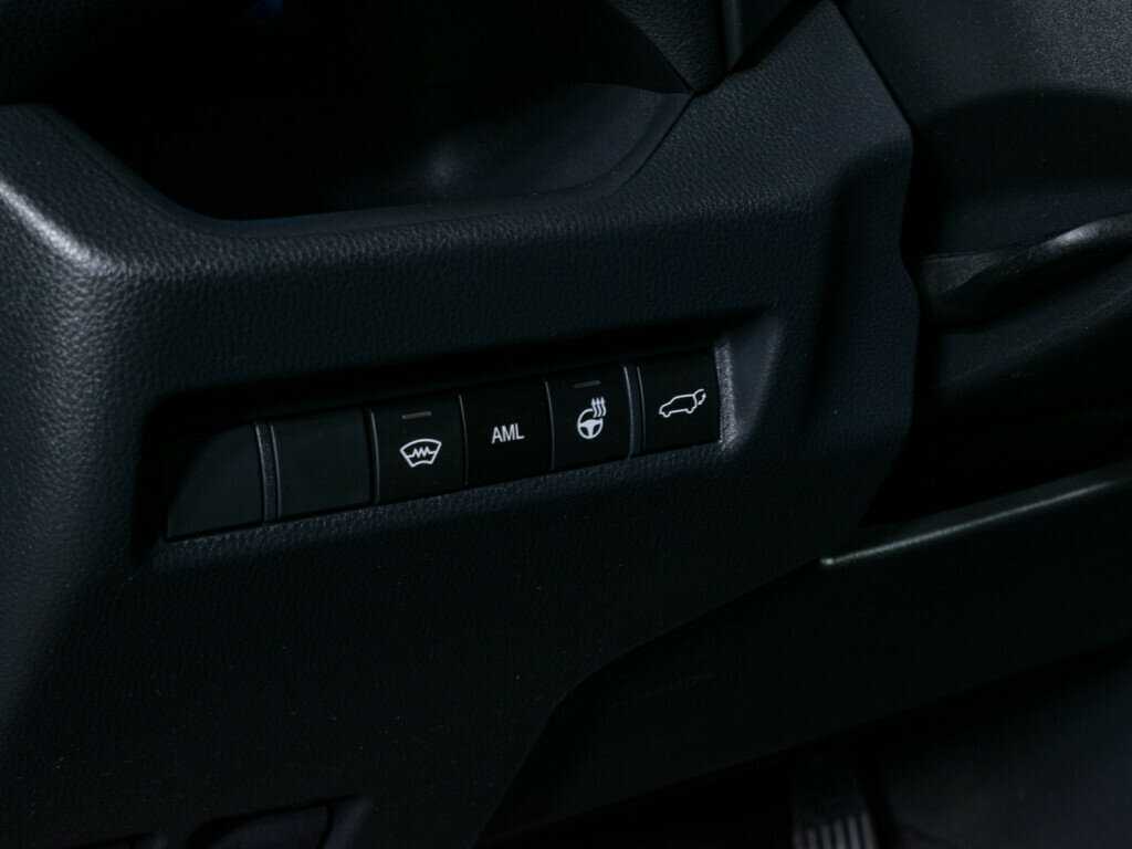 Toyota RAV4 с пробегом — 2021 год. Фото: #17