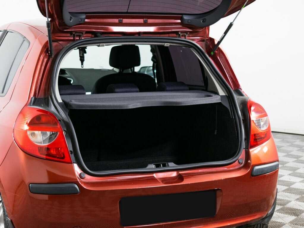 Renault Clio с пробегом — 2007 год. Фото: #7