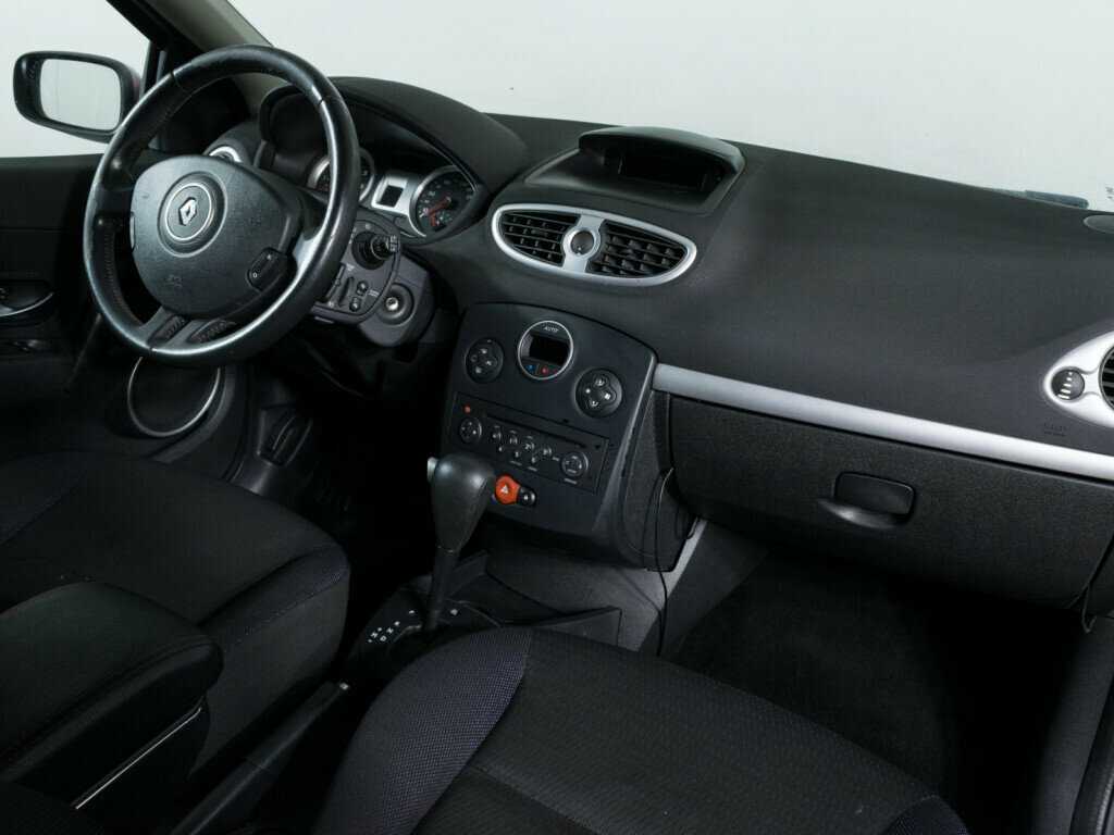 Renault Clio с пробегом — 2007 год. Фото: #8