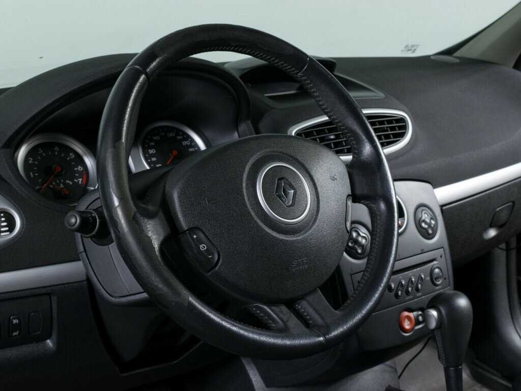 Renault Clio с пробегом — 2007 год. Фото: #12